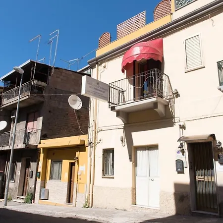 One Bedroom With Terrace And Wifi At 1 Km Away From The Apartman Reggio di Calabria